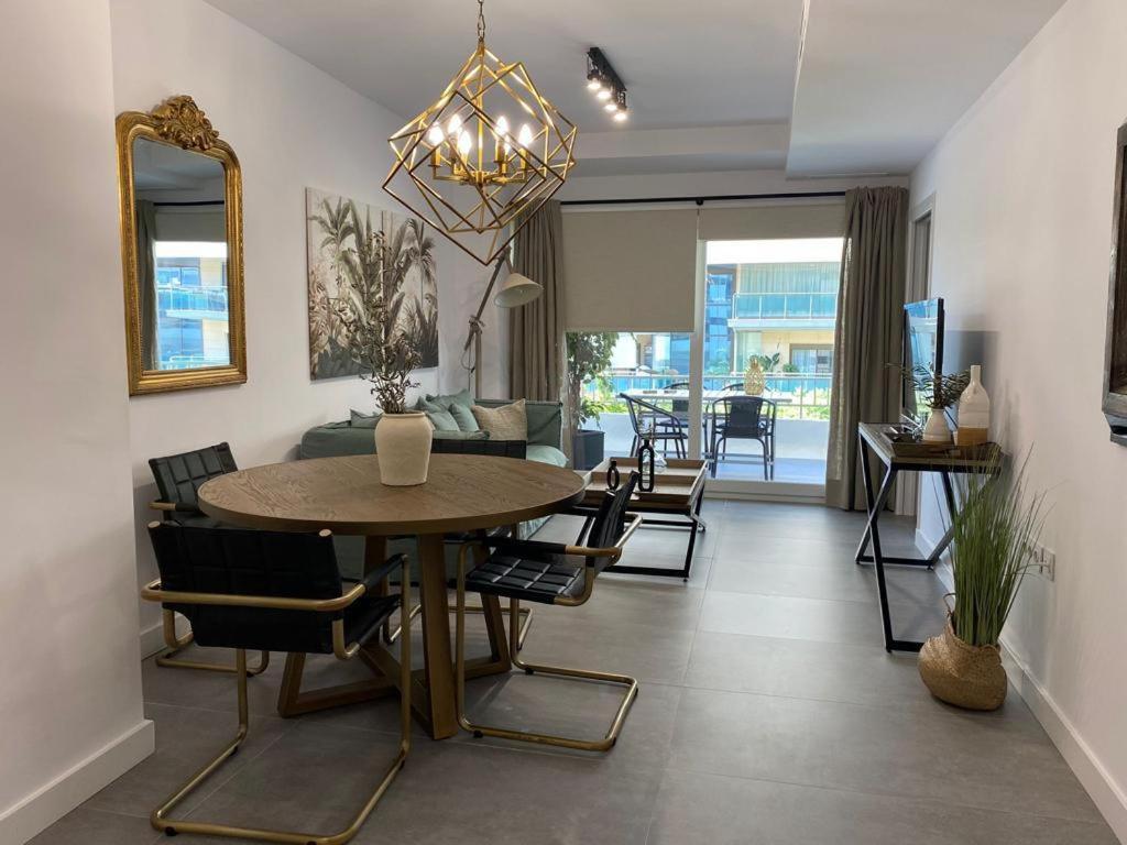 Roy Boston Marbella By Florentia Homes Екстериор снимка